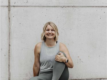 easy morning yoga flow zum Muttertag