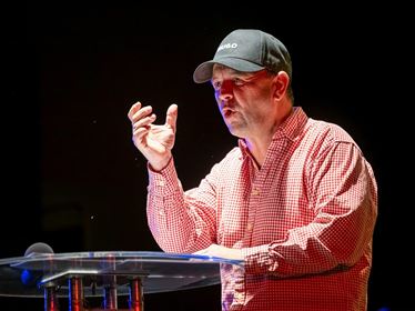 Die Demokratie ist für den Hugo