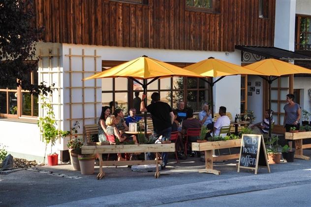 Bistro-Cafe Schönwetter Außenansicht