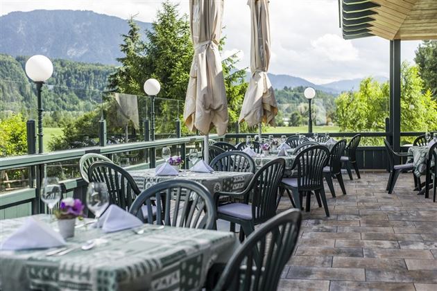 Terrasse Ansicht Fliegerstube Langkampfen