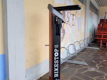 Bike Stop Schwimmbad Erl
