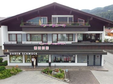 Uhrmacher und Juwelier Röck Niederndorf