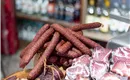 Eingang Tiroler Schmankerlladen Kufstein Wurstware