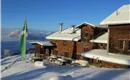 Vorderkaiserfeldenhütte im Winter